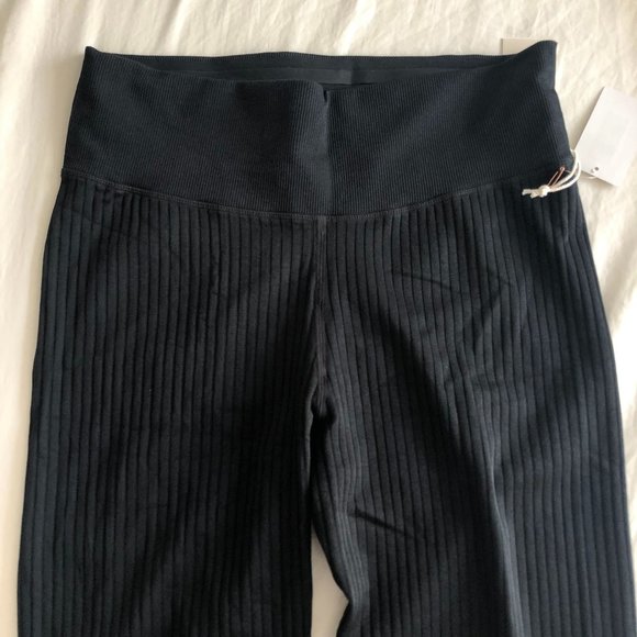 Good American Seamless Chunky Rib Leggings (Size XXL) - Picture 4 of 8